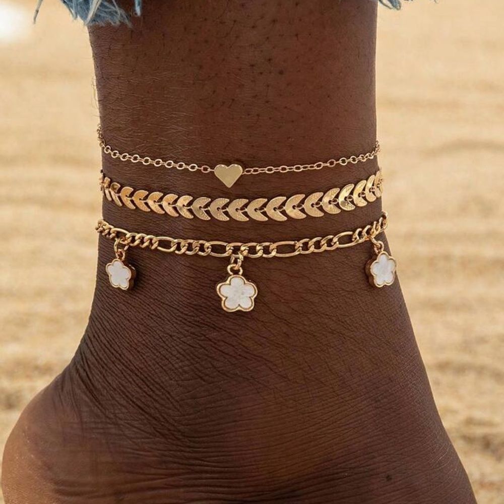 Elegant White Flower anklet Set M584